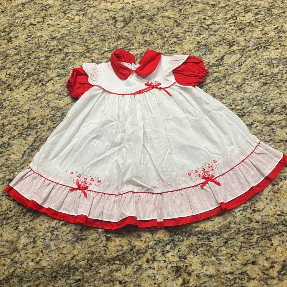 Mayfair Vintage‎ Girls Dress 4T Red White Floral Embroidered Ruffle Holiday